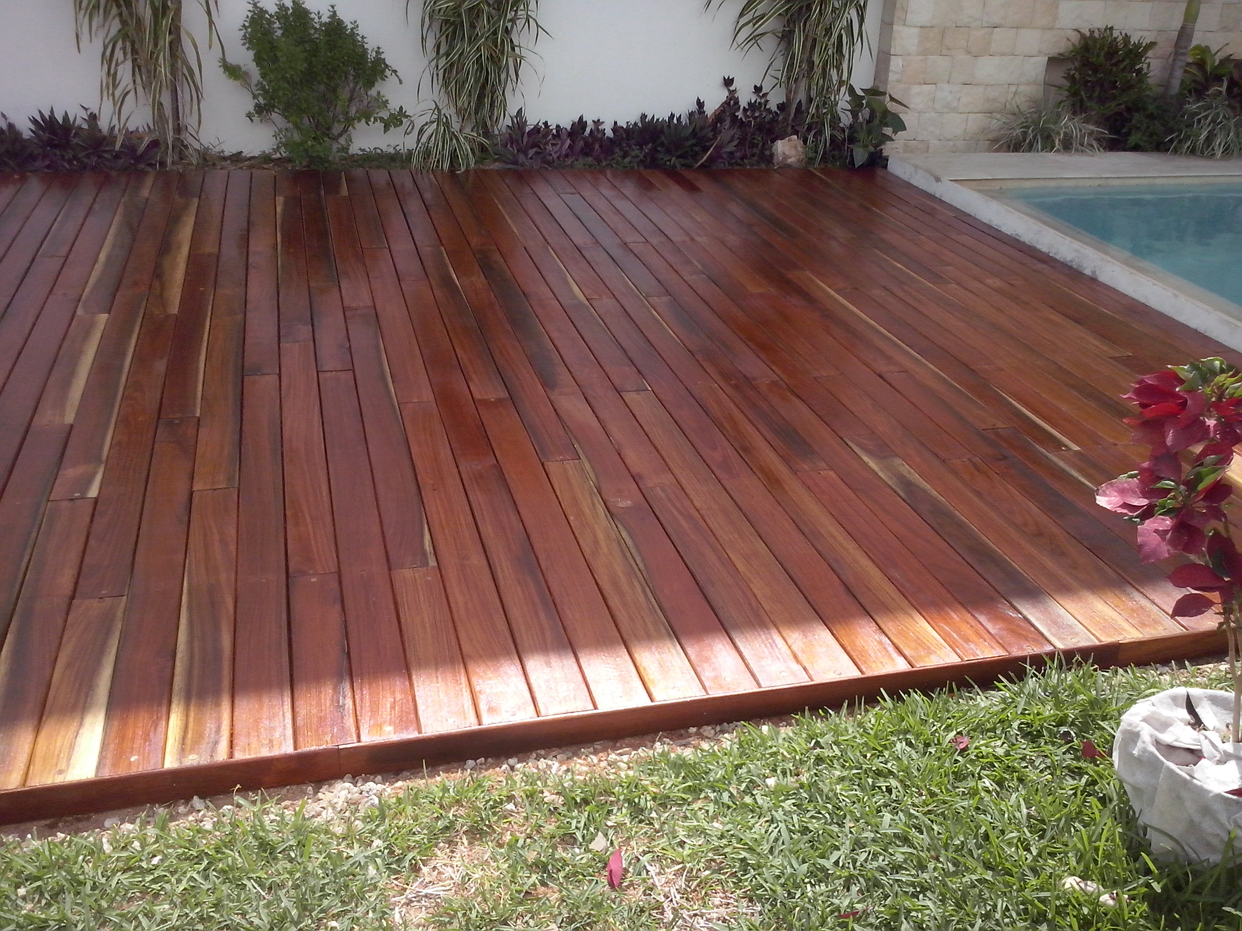 Colocacion De Deck De Madera - Piso En Madera Para Exteriores Deck Teka